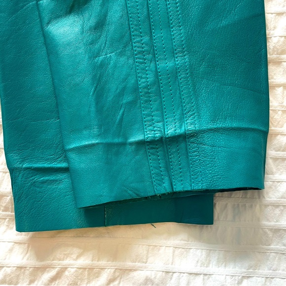 Cool teal vintage leather jeans with slash pockets - Picture 7 of 8